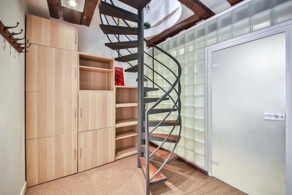 Typical Parisian Duplex#4pers#le Marais Appartement
